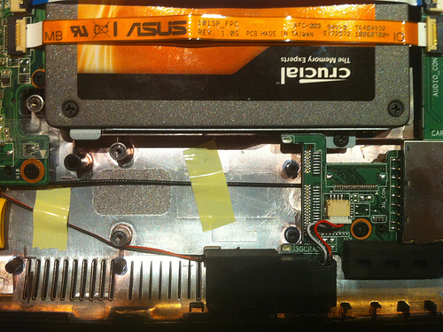 Asus Eee PC 1015PEM disassemblaggio